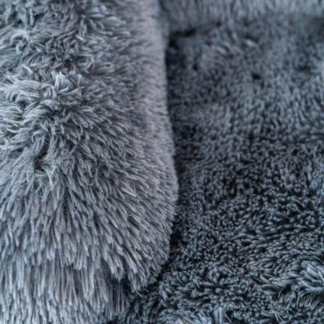 MrFluffyFriend™ - Flauschiger Sofa Bezug für Haustiere