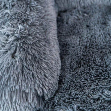 Lade das Bild in den Galerie-Viewer, MrFluffyFriend™ - Flauschiger Sofa Bezug für Haustiere